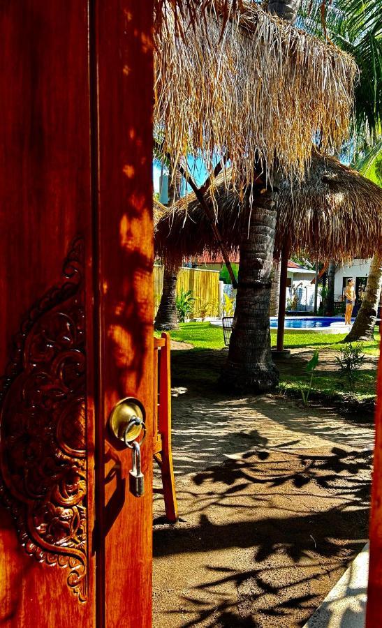 Gili Land Hotel Gili Air Buitenkant foto