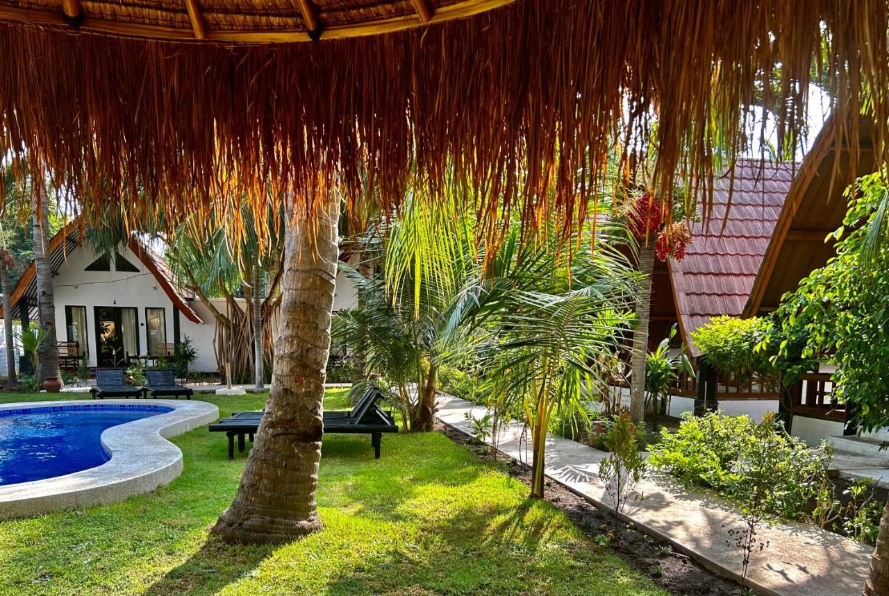 Gili Land Hotel Gili Air Buitenkant foto